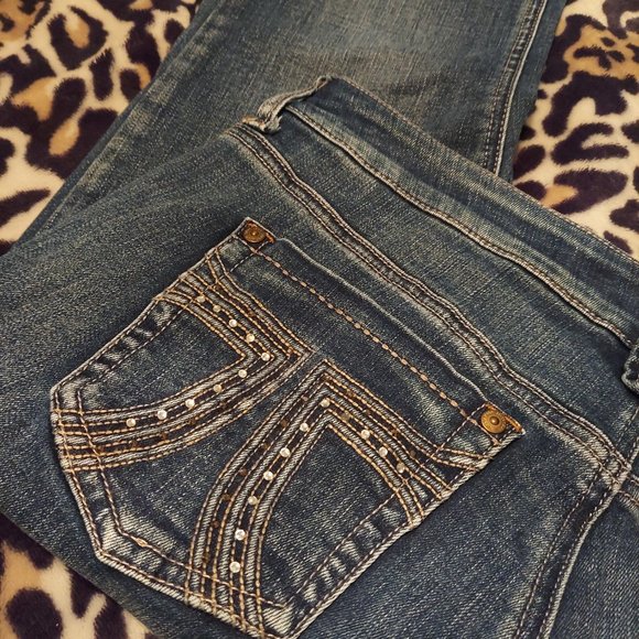 Size 10 Seven7 Bootcut Jeans Rhinestone Crystal Stretch Denim - Picture 4 of 4